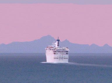 JERRY ZINN; PACIFIC SUN LEAVING AUCKLAND; SO THRILLED TO CAPTURE THOSE SOFT COLOURS
